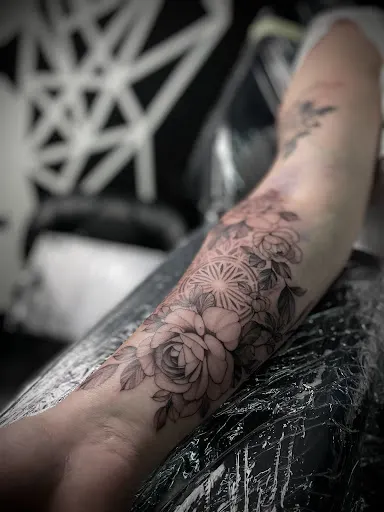 FollowINK Tattoo Studio